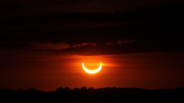 Солнечное затмение фото