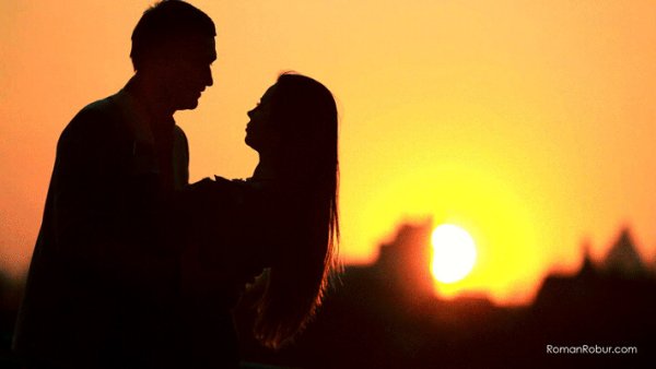 Солнышко обнимает