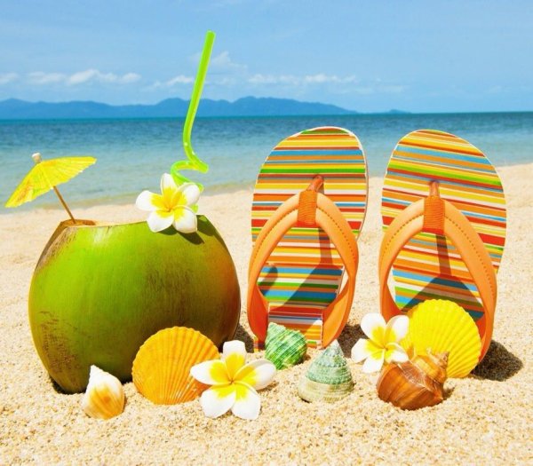 Фрукты на пляже