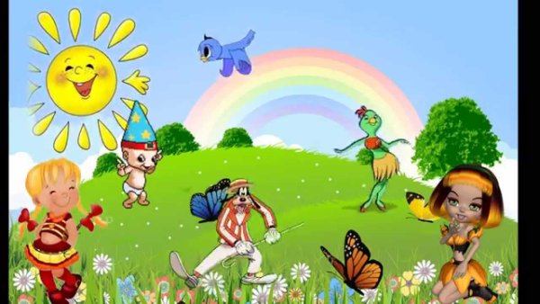 Девочка гуляет на улице