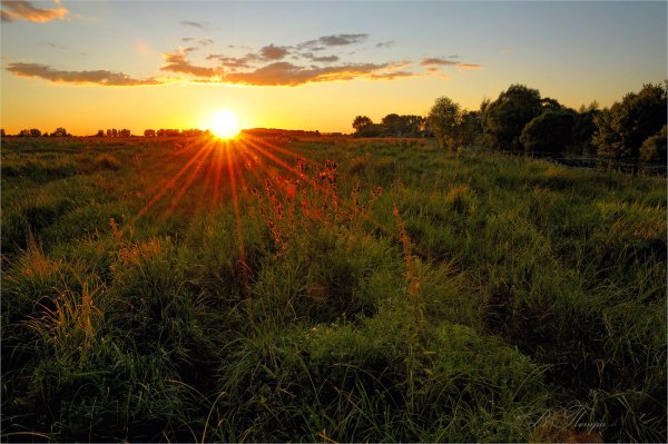 Восход солнца на востоке