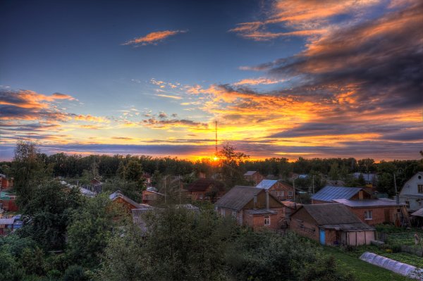 Летний закат в деревне