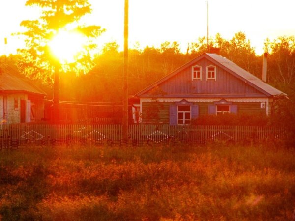 Рассвет над деревней