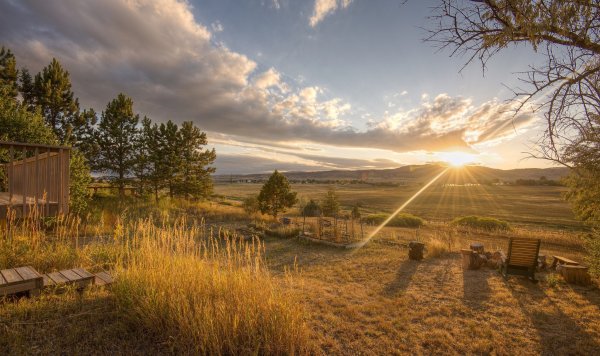 Солнечное утро в деревне
