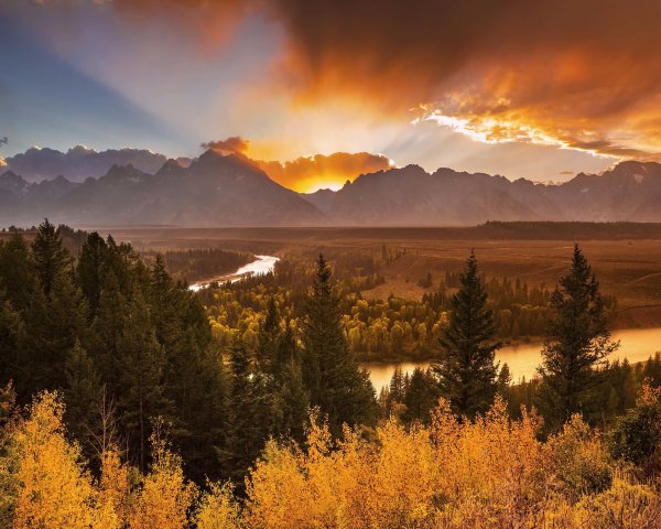 Рассвет в горах