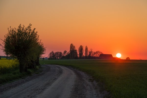 Рассвет в деревне