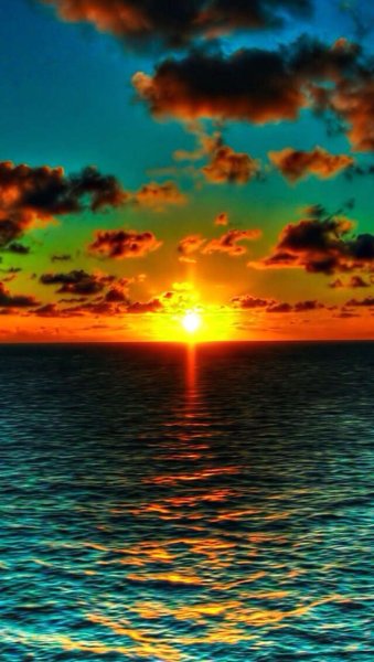 Яркое солнце