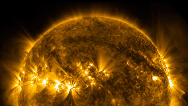 Солнце в космосе