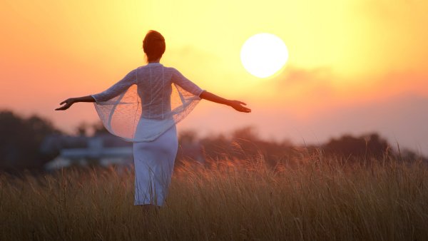 Человек на фоне пейзажа