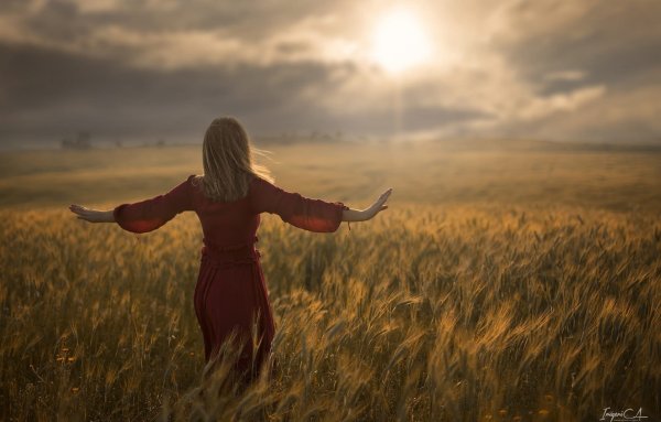 Парень в поле