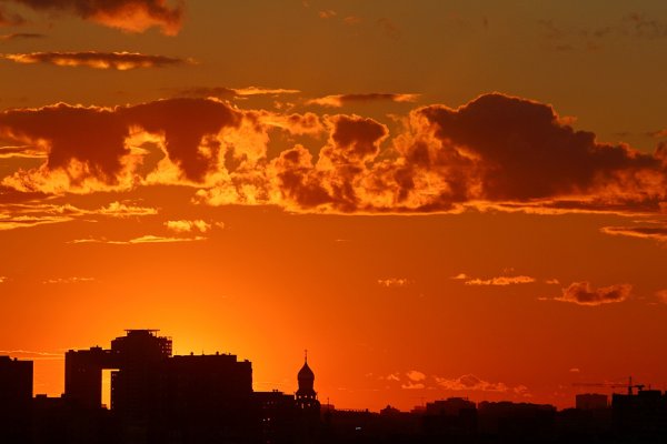 Оранжевый закат город