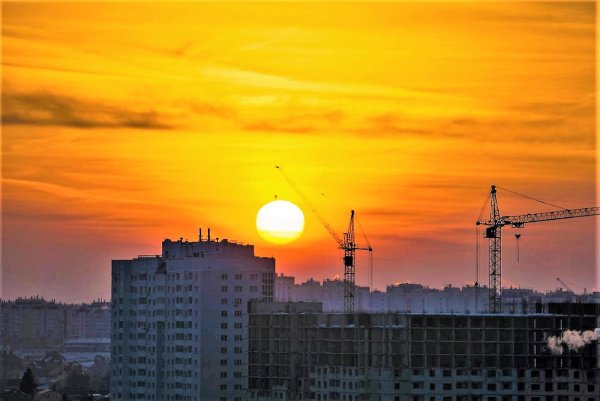 Закат в городе с крыши