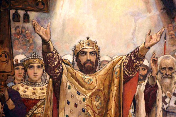 Малыш в короне