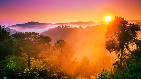 Горы солнце