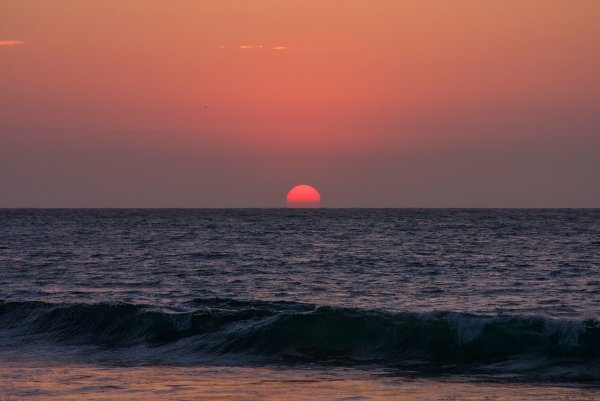 Луна над морем
