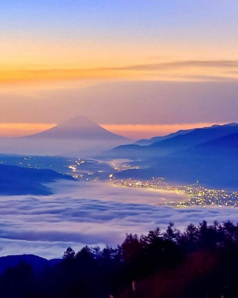 Красивый рассвет в Японии