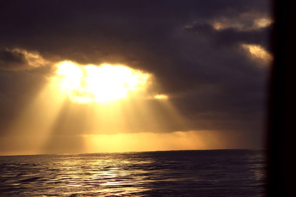 Море волны солнце