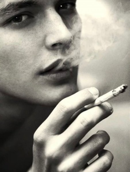 Спортсмен курит