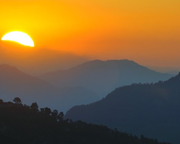 Солнце над горами