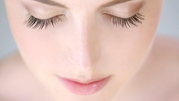 Женские ресницы