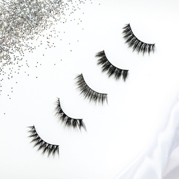 Наращивание ресниц классика пучковые