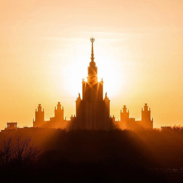 Солнце над домом