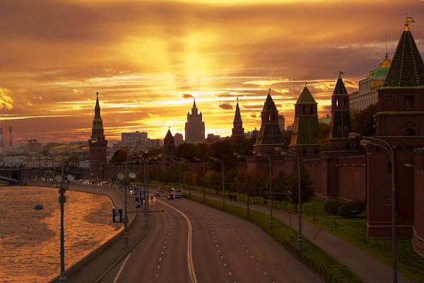 Рассвет в Москве