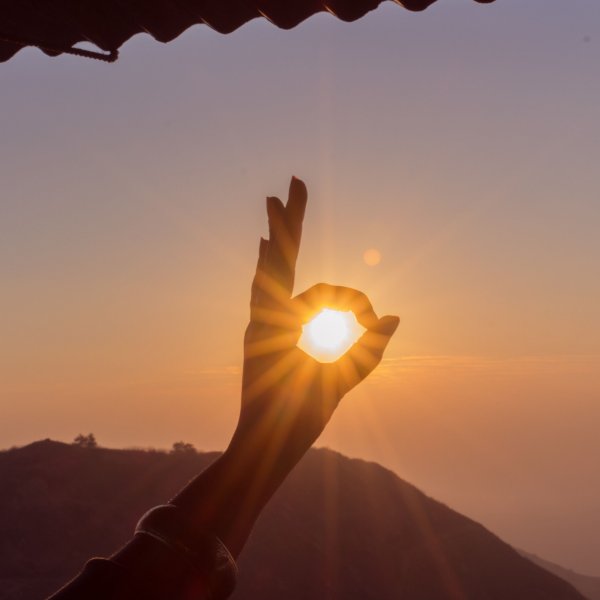 Свет в ладонях