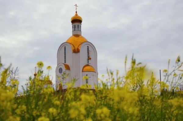 Солнечные лучи в храме