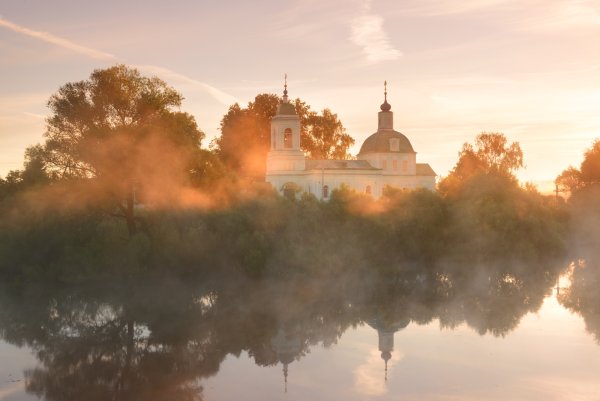 Русь храм туман