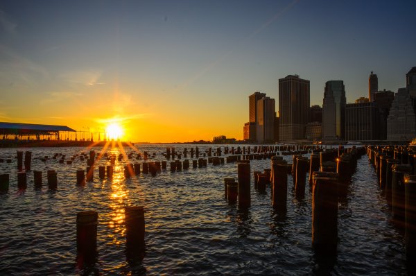 Рассвет в городе
