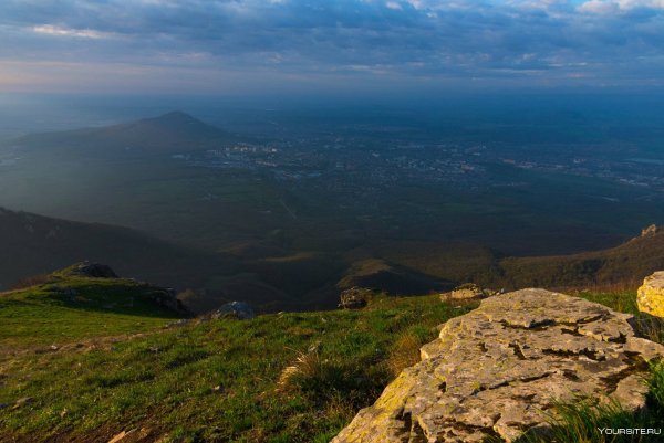 Гора Бештау скалы