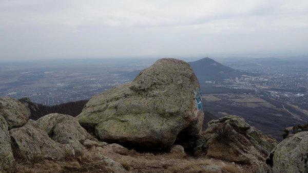 Вершина горы Бештау Лисий нос