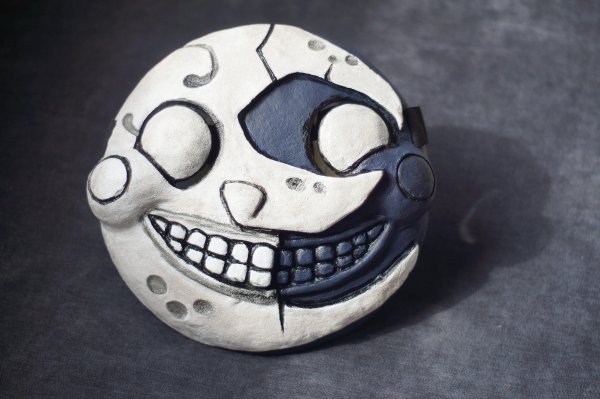 Маска Луны ФНАФ