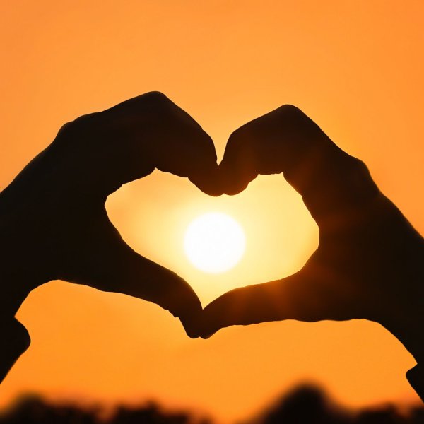 Сердечко руками