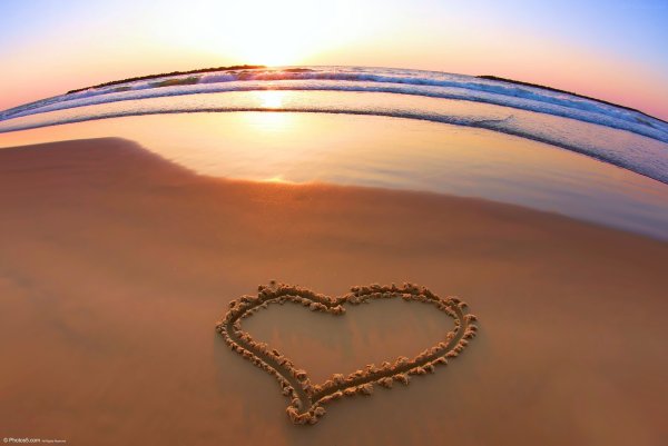 Красивый закат с сердцем