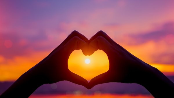 Сердце на берегу моря