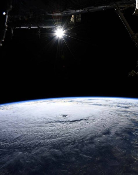 Полярное сияние земля МКС