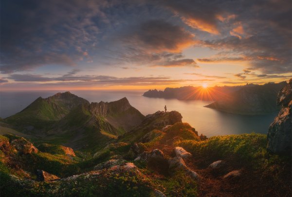 Горы Норвегии закат