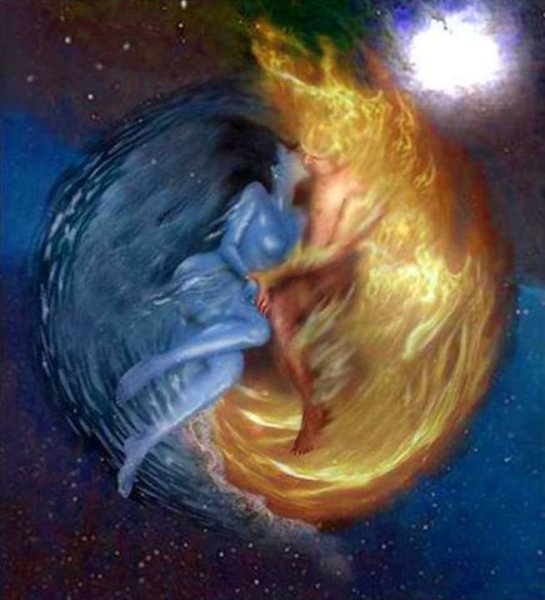 Парень и девушка под луной