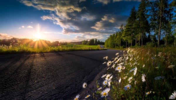 Человек в солнечных лучах