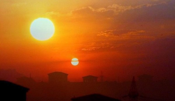 Два солнца на небе