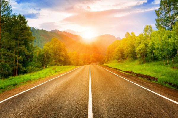 Солнце на дороге