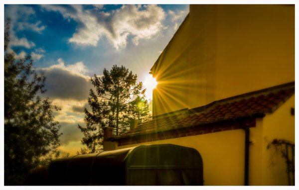 Значок дом и солнце