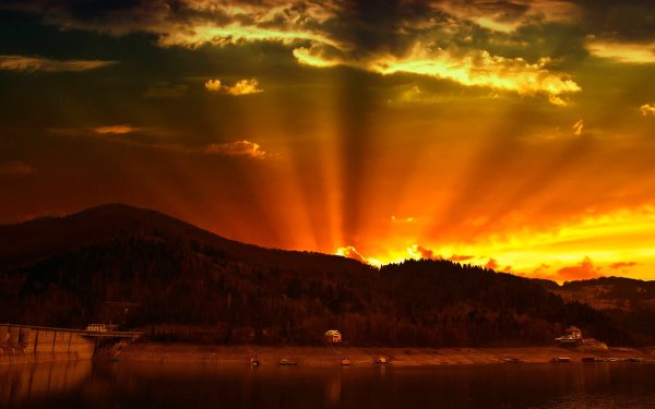 Горы солнце