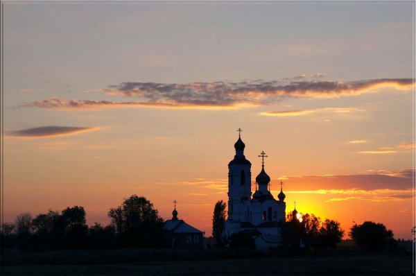 Новоаннинский природа Церковь на закате или рассвете без обработки