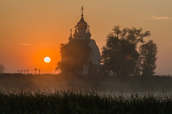 Храм на рассвете