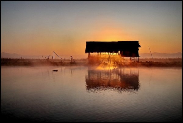 Дом на рассвете