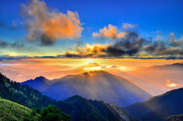 Горы солнце