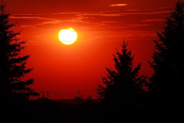 Красное солнце на закате